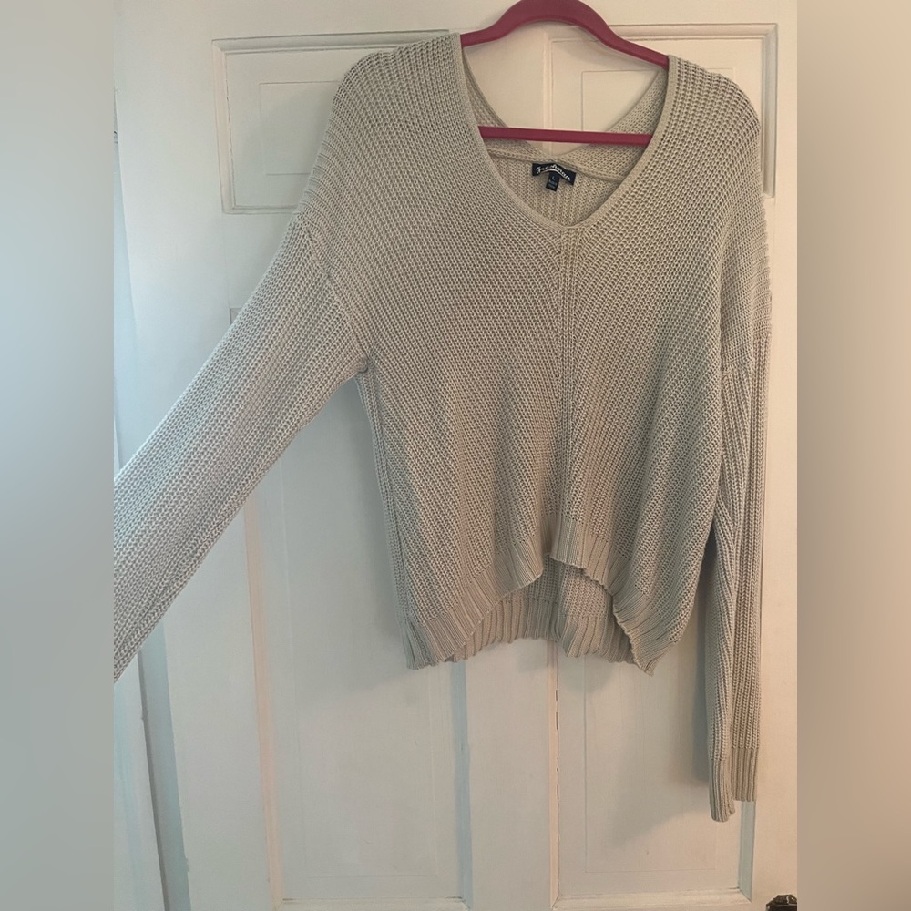 V neck sweater